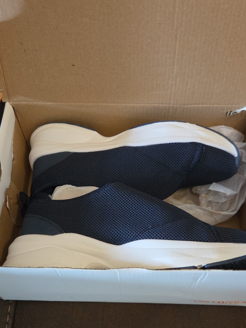 Men's Slip-On Mesh Sneakers in Dark Blue with White Sole